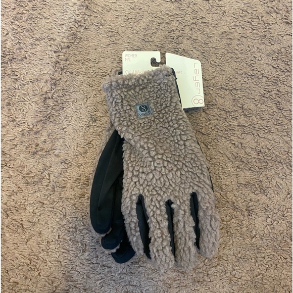 Layer 8 Women's Cold Weather Running Gloves Beige/Black Size M/L NEW - Picture 1 of 3